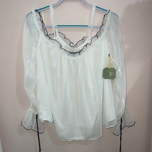 NWT White Open Shoulder Ryegrass Top Size Large